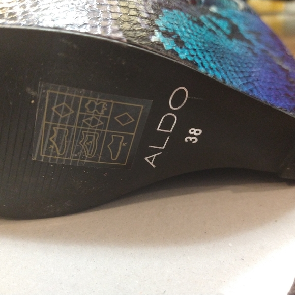 Aldo blue leopard print wedge heels size 8 - Picture 5 of 5